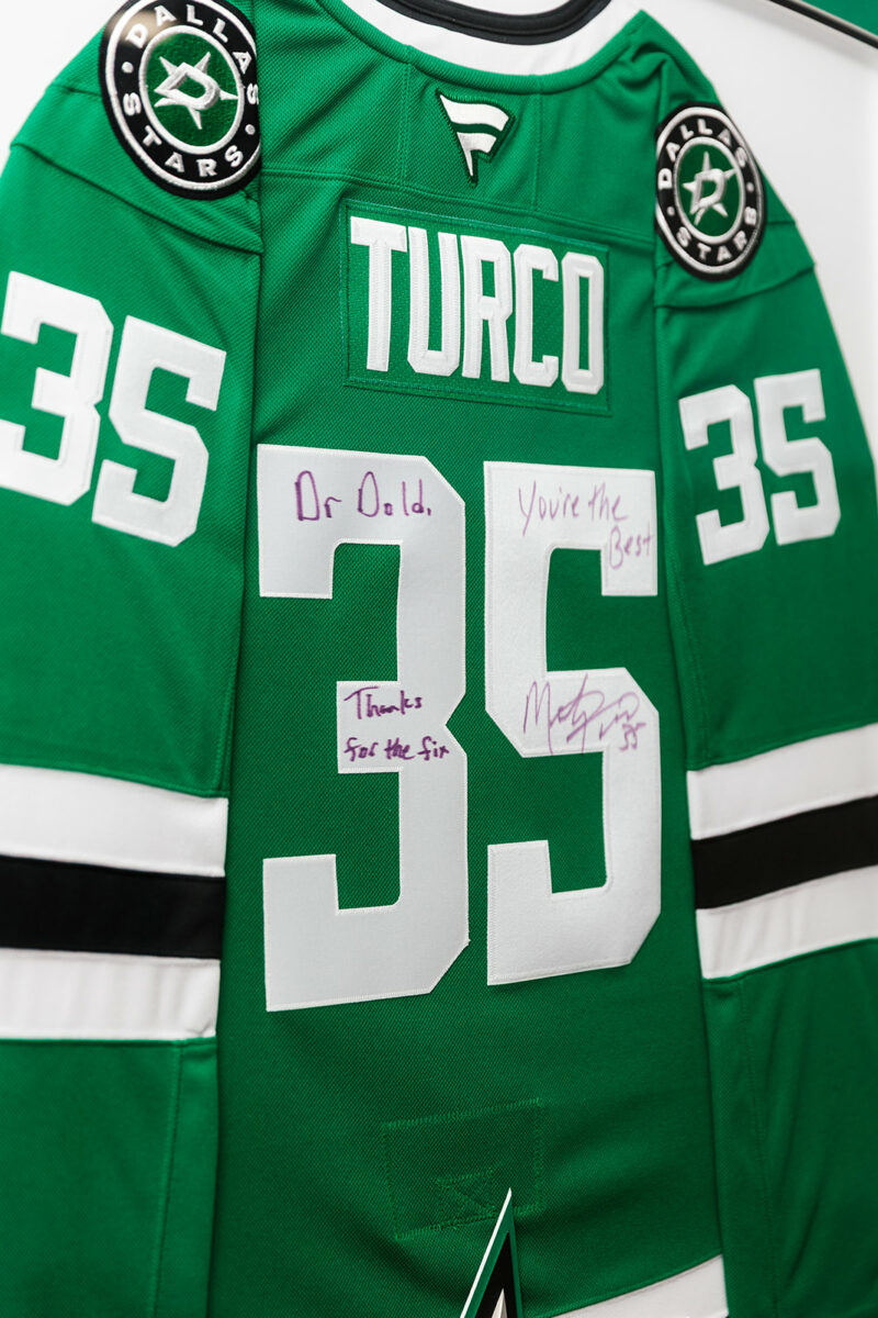 Signed Dallas Stars jersey with a handwritten note to Dr. Dold